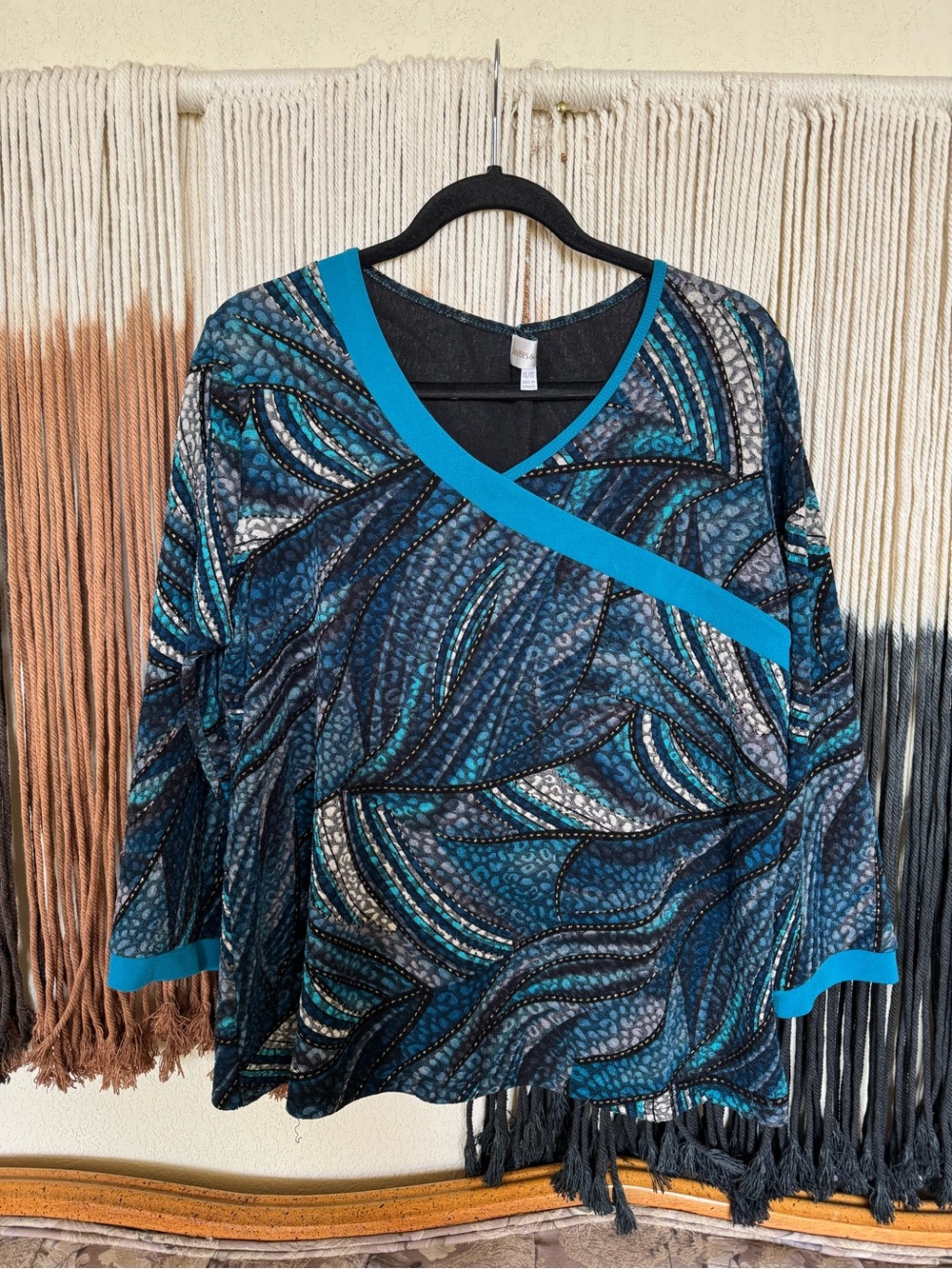 Blue & black Draper’s & Damon’s 3/4 sleeve blouse; excellent condition